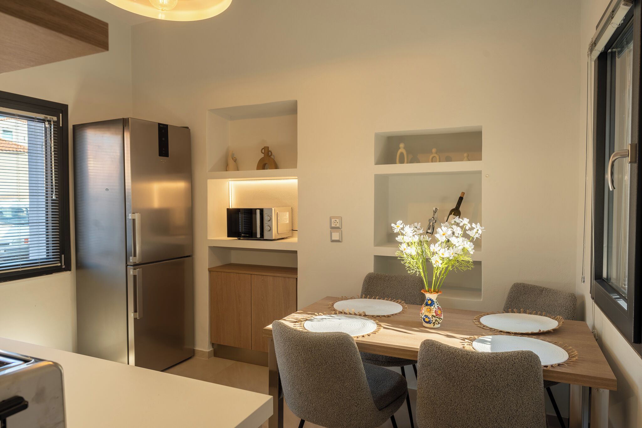 Appartamento Luxury, 2 camere da letto, cucina, al piano terra | Area soggiorno | Smart TV 32 pollici con canali digitali, Netflix, film pay-per-view
