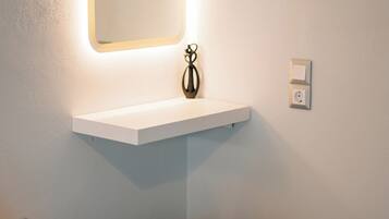 Luxe kamer, 1 queensize bed, keuken, uitzicht op heuvels | Lakens van Egyptisch katoen, luxe beddengoed