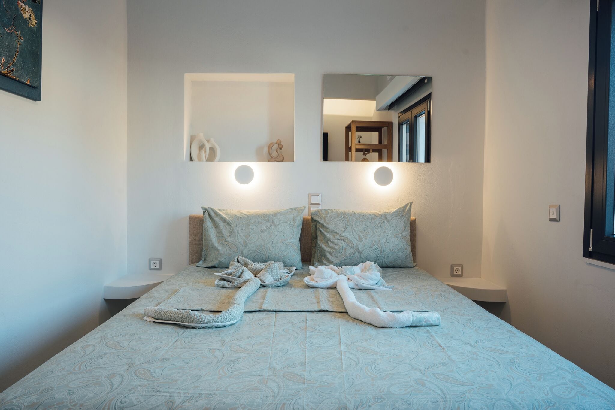 Luxury Apartment, 2 Bedrooms, Kitchen, Ground Floor | Egyptian cotton sheets, premium bedding, memory foam beds