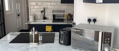 Apartment | Private kitchen | Fridge, microwave, oven, stovetop