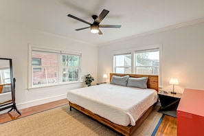 2 bedrooms, desk, iron/ironing board, travel crib