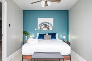 2 habitaciones, escritorio, tabla de planchar con plancha y wifi gratis