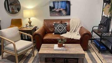 Bücher, Stereoanlage