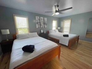 3 bedrooms, iron/ironing board, WiFi, bed sheets