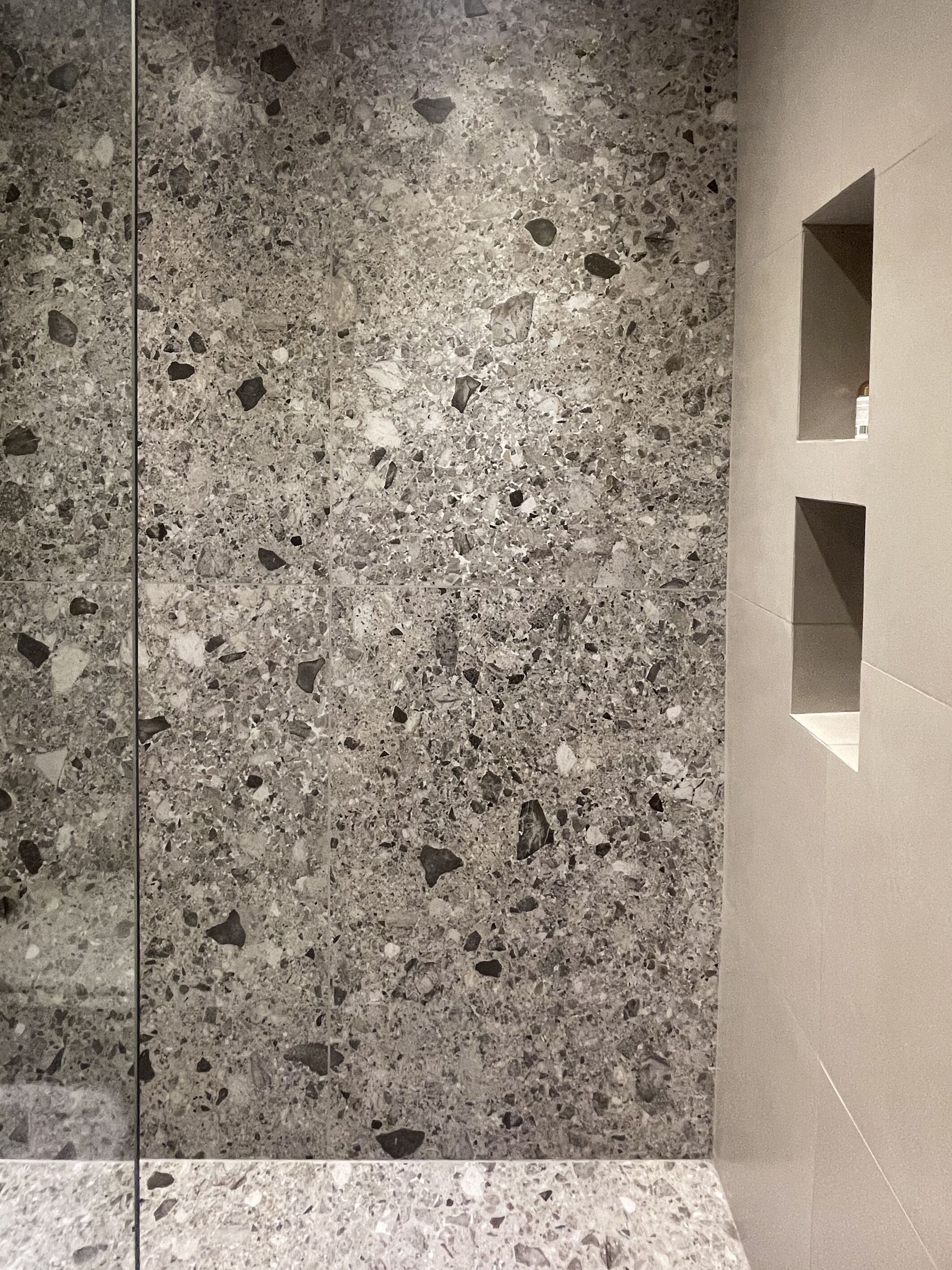 Dusche, Haartrockner, Bidet, Handtücher