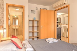 1 chambre, fer et planche Ă repasser, Wi-Fi, draps fournis