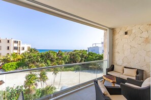 Individually furnished, laptop workspace, iron/ironing board, free WiFi - Santamar by Tao Beach Condos (Akumal)