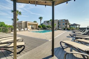 Pool - Coastal Murrells Inlet Condo with Balcony! (Murrells Inlet)