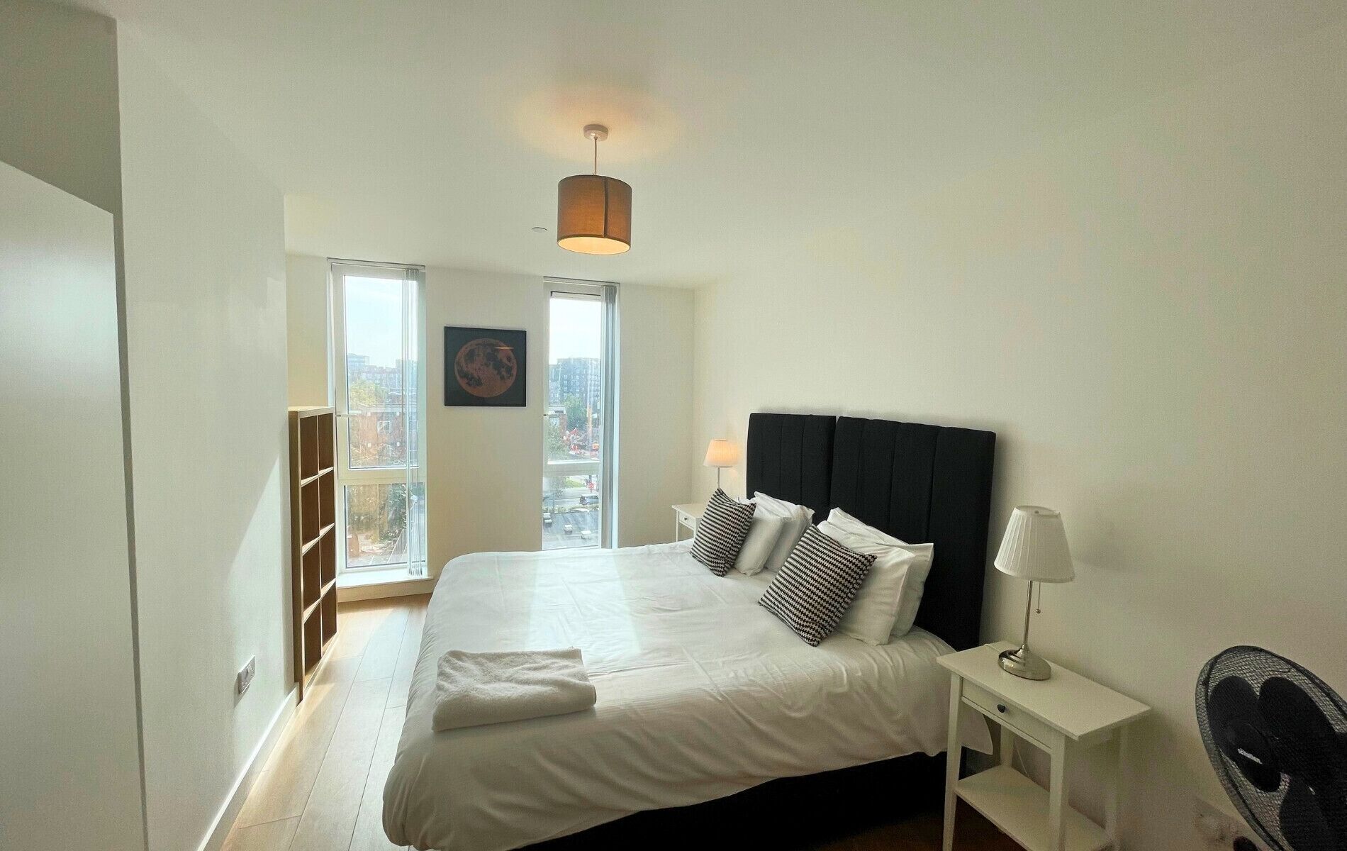 2 bedrooms, iron/ironing board, WiFi
