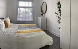 3 bedrooms, iron/ironing board