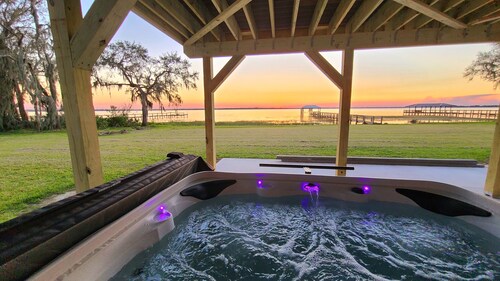 Lakefront Luxury-Legoland, Lake Wales, Sebring Raceway, Disney & Hiking Nearby