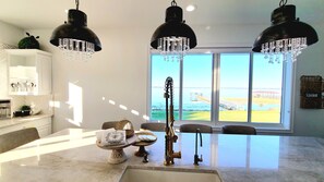 Interior - Lakefront Luxury-Legoland, Lake Wales, Sebring Raceway, Disney & Hiking Nearby (FROSTPROOF)