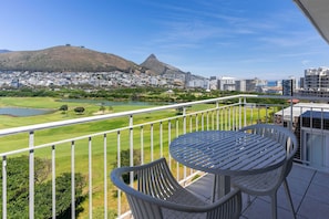 809A- Mountain View Studio | Uitzicht vanaf balkon