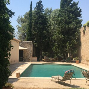 Pool - Mas provençal with tennis court, swimming pool and games and sports room (Velaux)