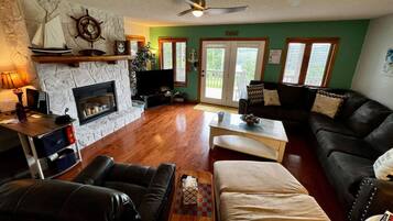 Smart TV, video games, offices, computer monitors