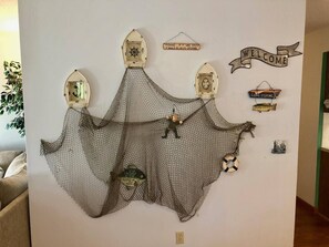 Interior detail - Ridge/Lake Views, Private Hot Tub, Pet-Friendly, Walkout to Yard, Covered Porch (LaFollette)