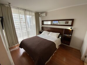 1 habitación, tabla de planchar con plancha, wifi y ropa de cama 