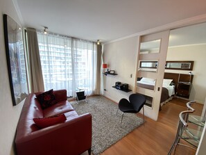 1 habitación, tabla de planchar con plancha, wifi y ropa de cama 