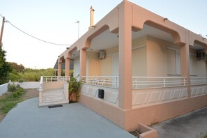 2 bedrooms - Nina s Apt in Ialysos Near the Beach (Rhodes)