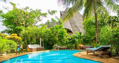 Serenity Villa - 8min Escape in Diani Beach