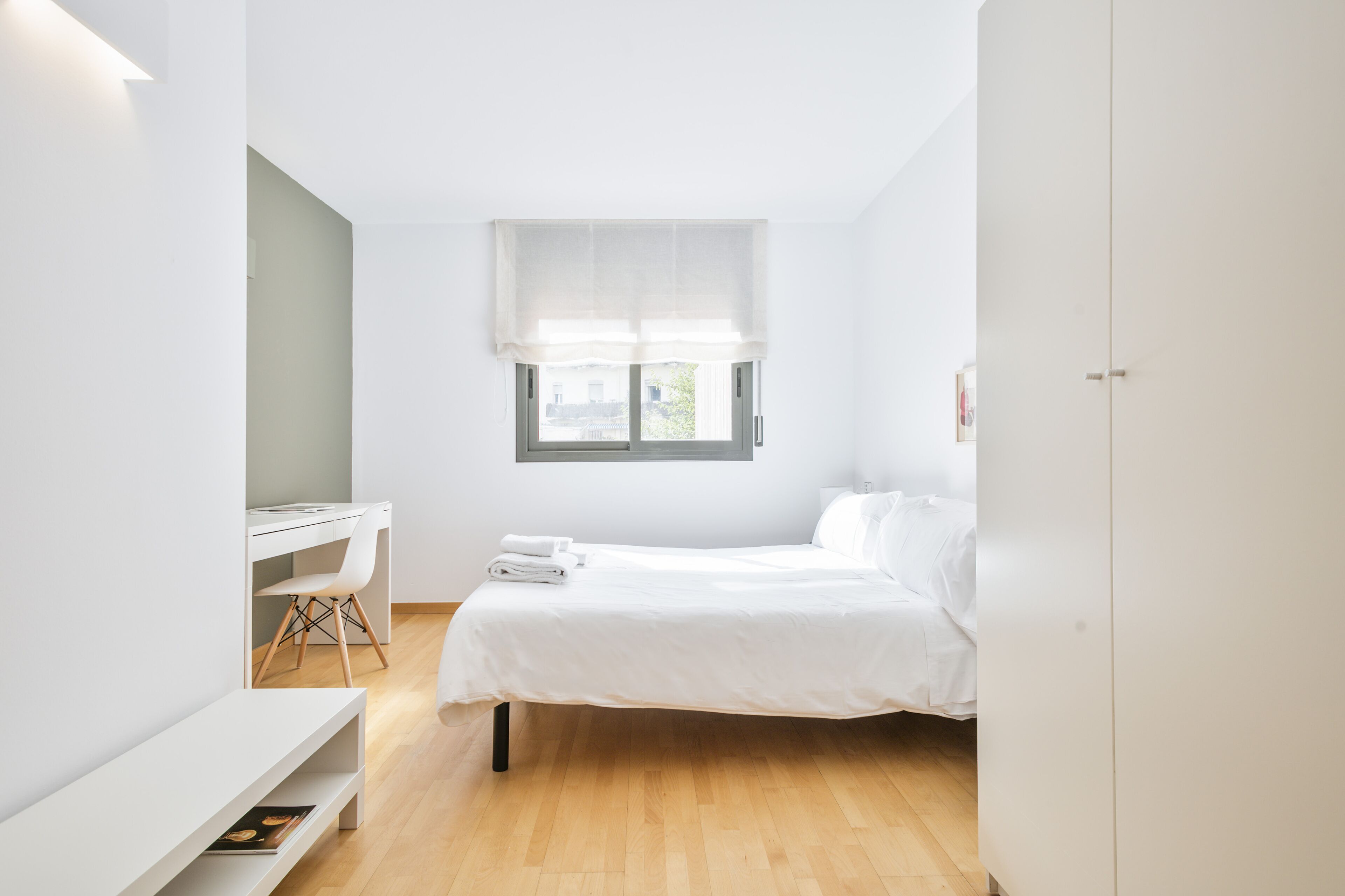 Alloggio su due livelli, 3 camere da letto, terrazzo | Postazione laptop, ferro/asse da stiro