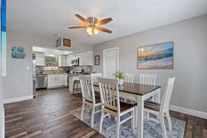 Dining - Splashy Getaway - 15 mins to Clearwater Beach (Seminole)