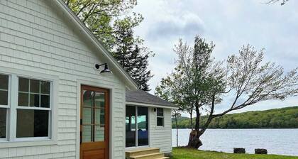 Lakefront Cottage at Salisbury Camp