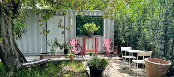 Secluded Lush Miami Studio