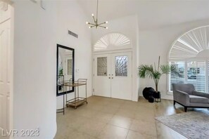 Interior - Legacy Golf Frontage Luxury Home
HTD POOL/SPA,BBQ 
FirePit,Sundeck,10 min Strip! (Henderson)