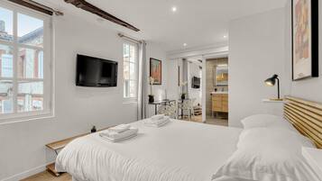 Fer et planche Ă repasser, Wi-Fi gratuit, draps fournis