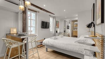 Fer et planche Ă repasser, Wi-Fi gratuit, draps fournis