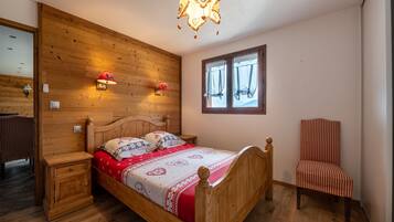 3 slaapkamers, een strijkplank/strijkijzer, gratis wifi