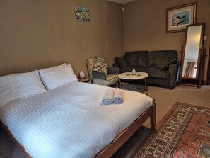 2 多间卧室、办公桌、熨斗/熨衣板、免费 WiFi
