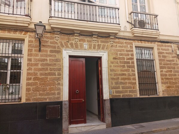 Exterior detail - Habitación Privada con Cuarto de Baño (Cádiz)