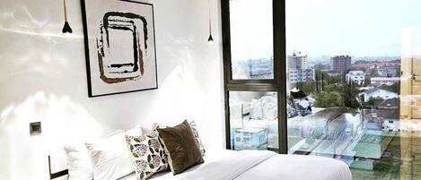 2 室のベッドルーム、アイロン / アイロン台、WiFi、ベッドシーツ