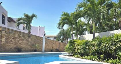 Lindo y moderno apartment in lovely Samborondon with WiFi, AC