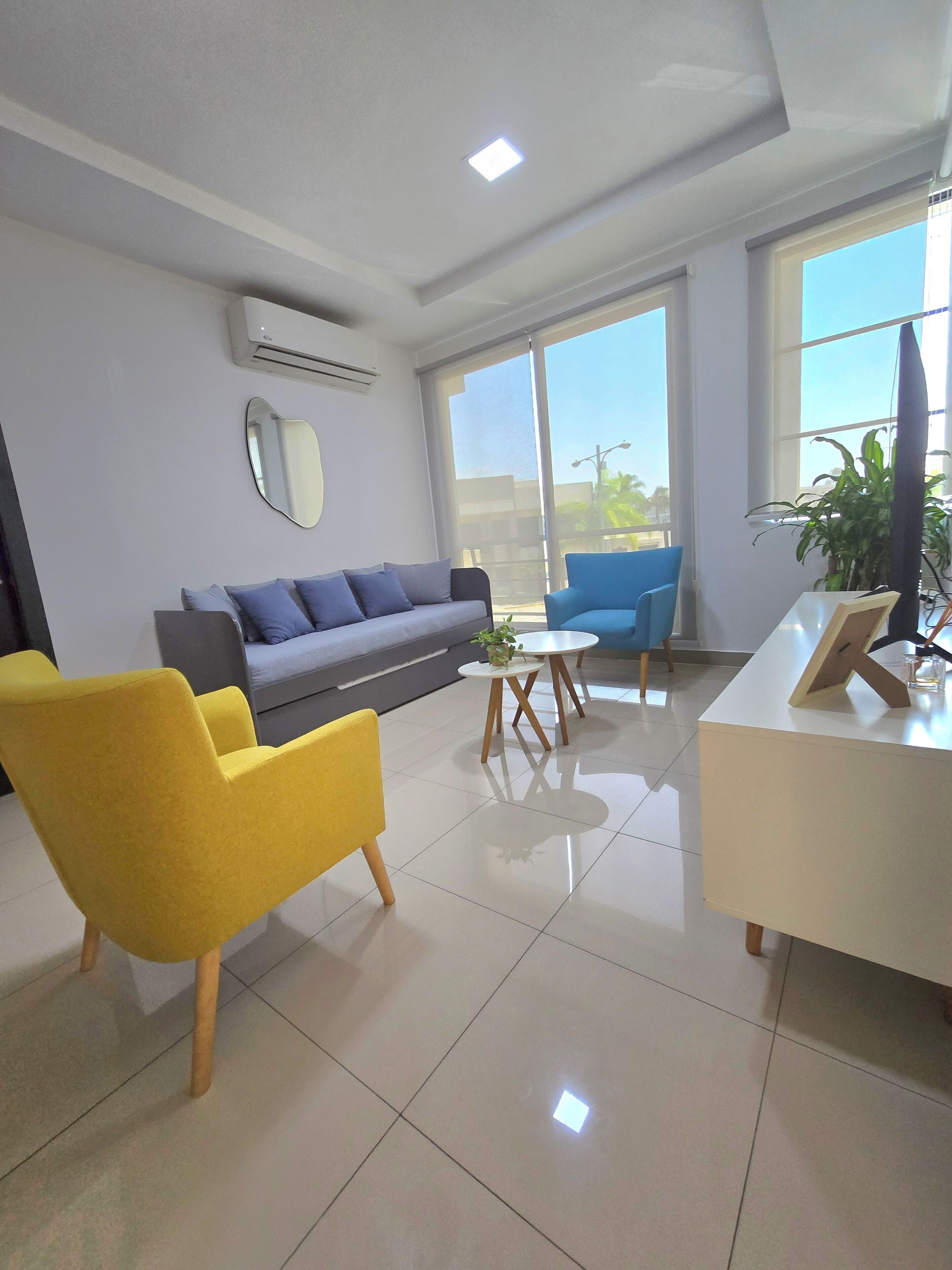 Televisor intel·ligent i llar de foc 