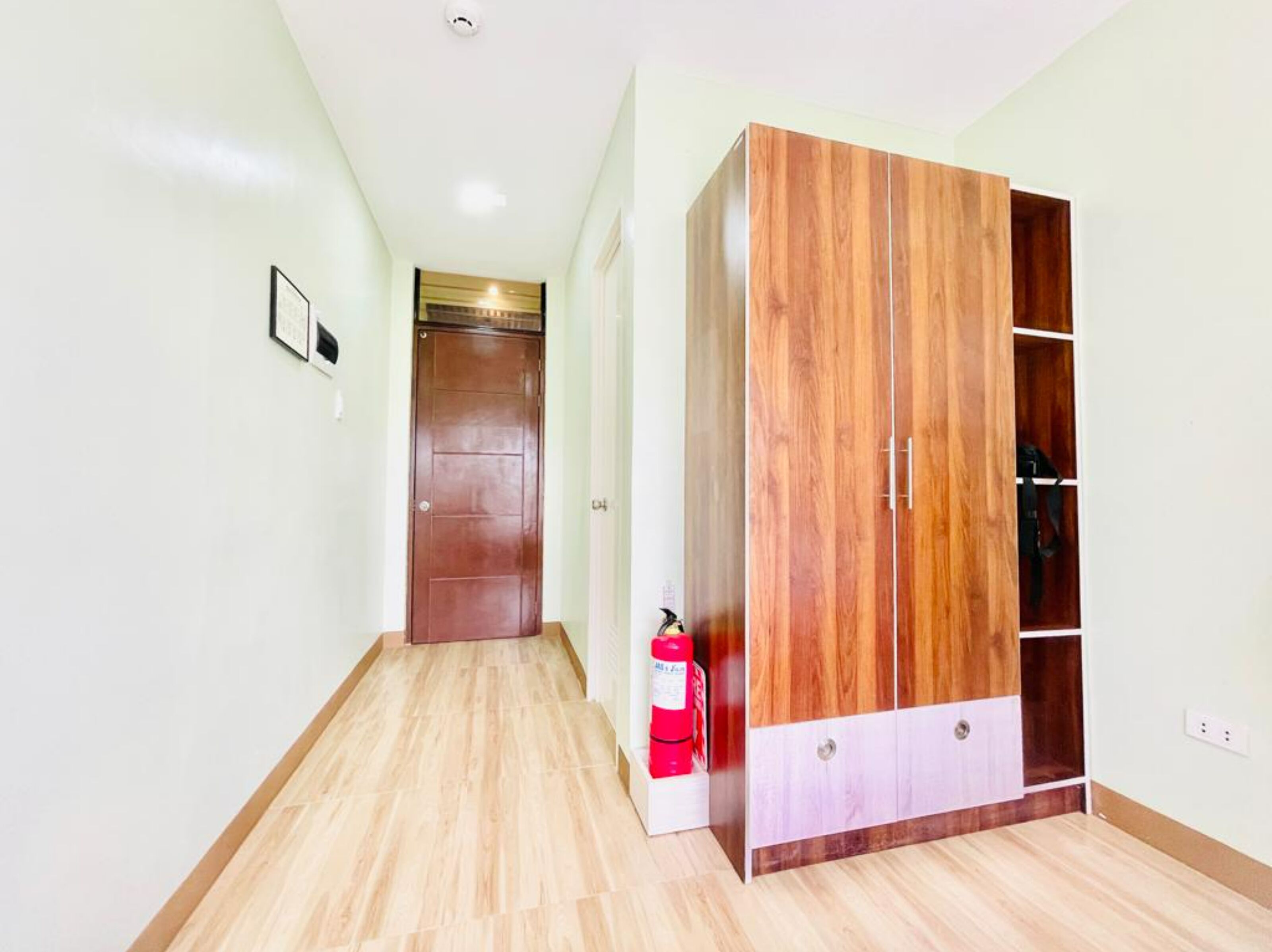 deluxe double room | free wifi, bed sheets