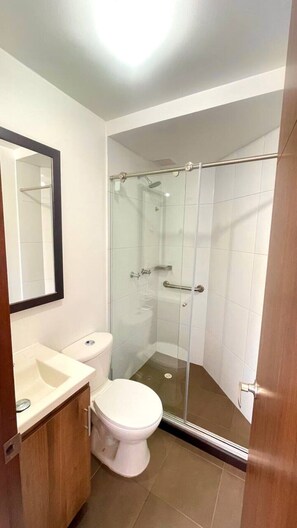 Dusche, Handtücher, Seife, Toilettenpapier
