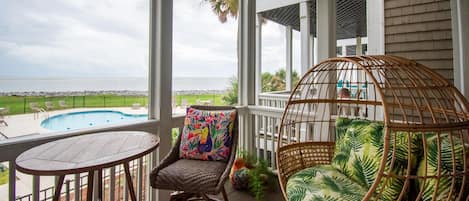 House, 1 Queen Bed, Balcony, Beach View (708 Ocean Cottage) | Balcony view