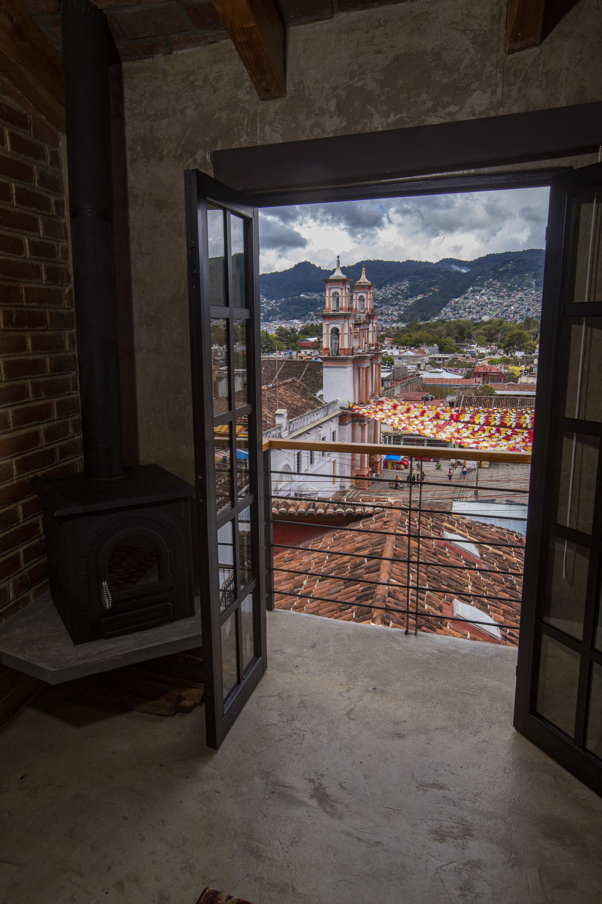 Panoramic Apartment | Living area | LED TV, Netflix, streaming services