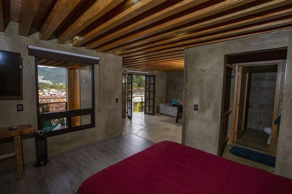 Apartamento familiar | 1 dormitorio, tabla de planchar con plancha, wifi gratis y ropa de cama