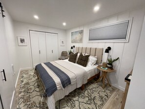 1 bedroom, WiFi, bed sheets - Chic Laguna retreat! Steps to beach, designer-furnished, with ocean-view yard. (Laguna Beach)