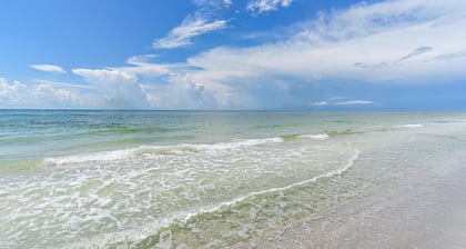 Beach Castle Resort, Pool, Private Beach and Bayfront
