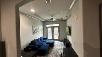 Smart TV, computer monitors