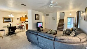 House - Grand Holiday 4BD Pool Home at Disney Universal (Davenport)