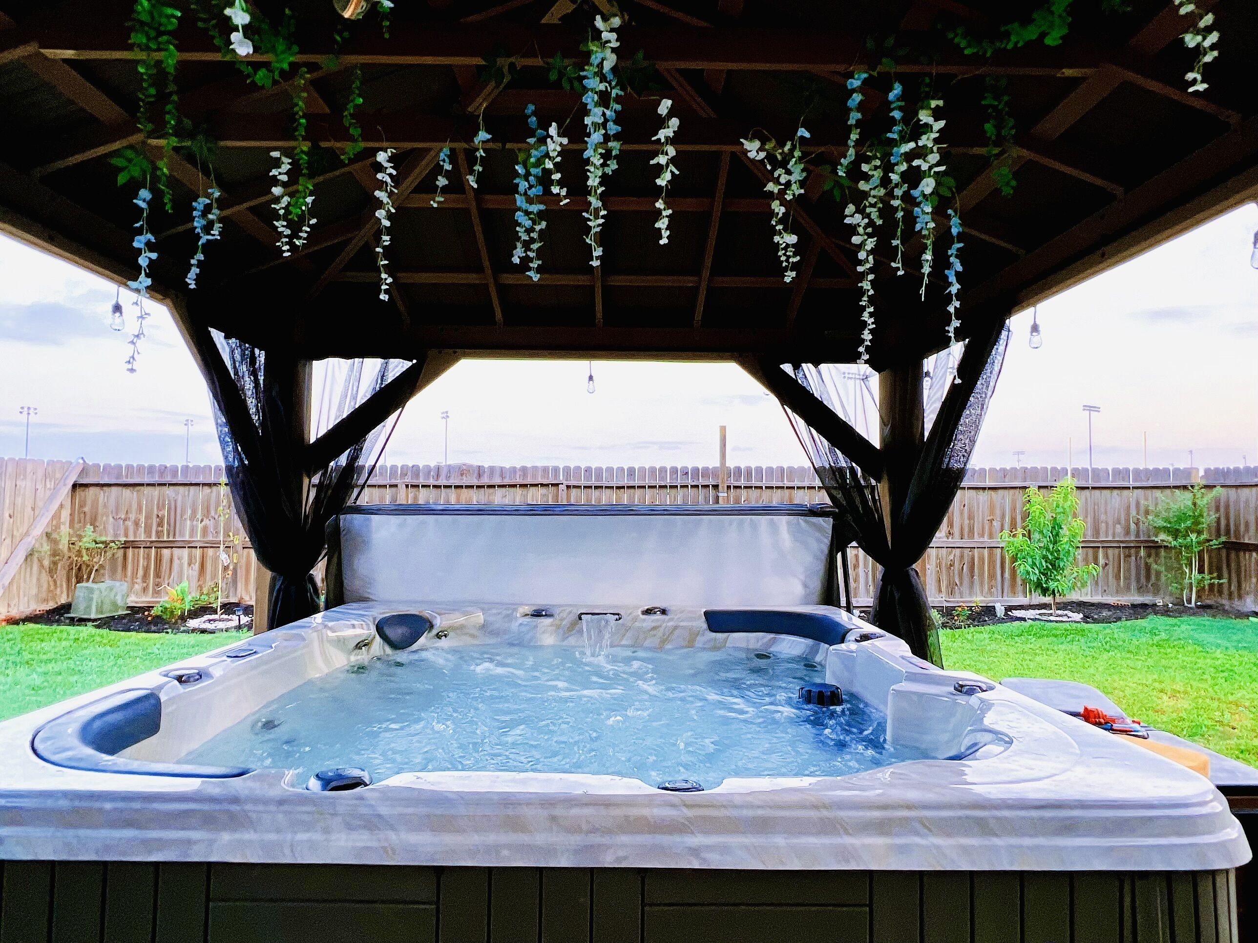 Relaxing  in luxury Hot Tub for Houston Trip