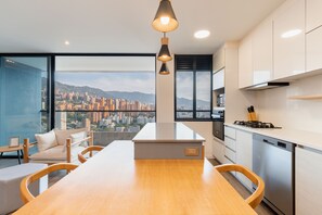 Fridge, microwave, oven, stovetop