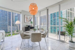 Panoramic Condo, 2 Bedrooms, City View | Dining room - Amazing Condos at Icon Brickell With Pool (Miami)
