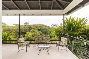 Property grounds - Casa Tropical- Secluded Mountain View Pool House (Esterillos Oeste)